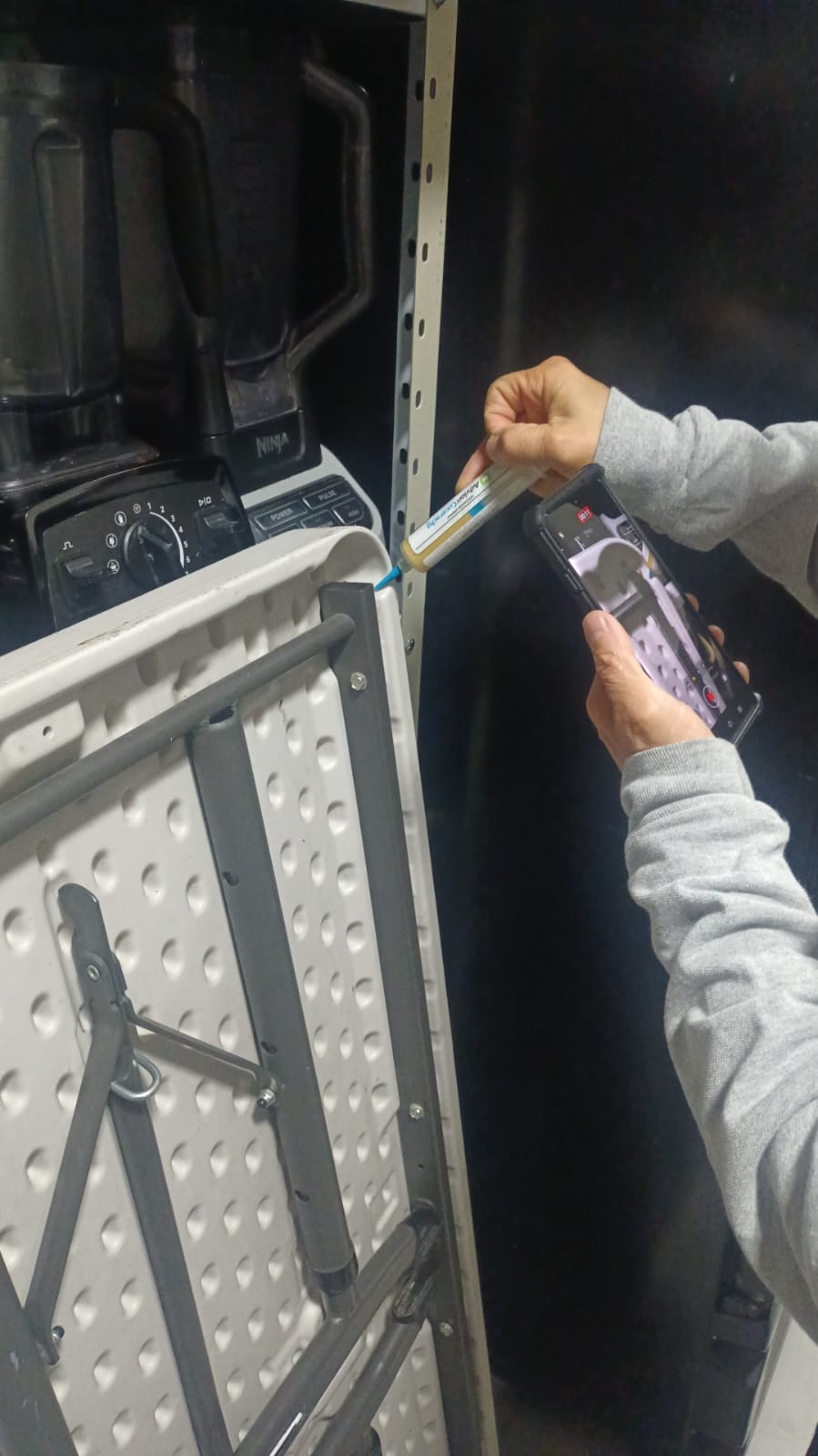Servicio de desinsectación de cucarachas con aplicación de gel cicarachicida